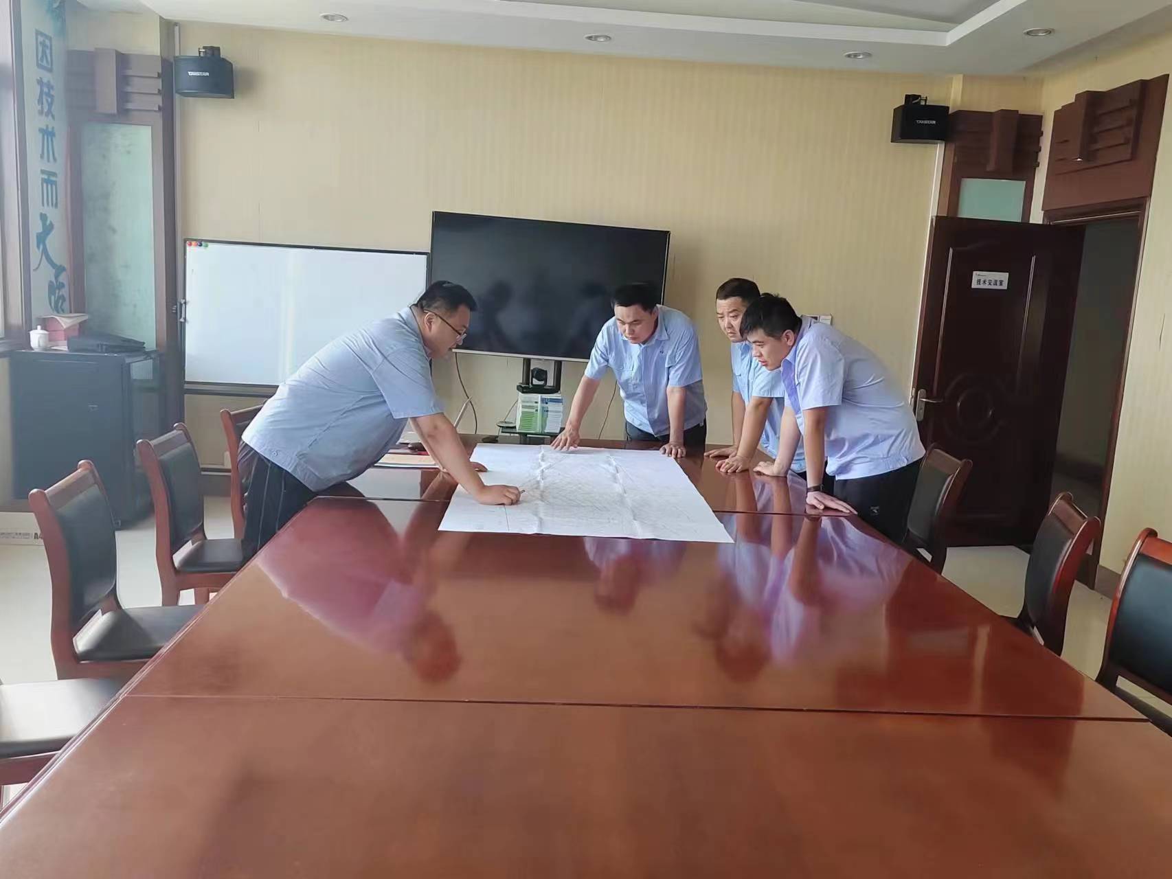 1694396526928109.jpg 花园煤矿完成建筑物下条带充填开采可行性研究.jpg
