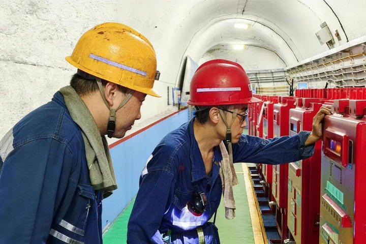聚焦“三类人”丨郭金旭：八年，他把矿井的“心脏”换了一遍